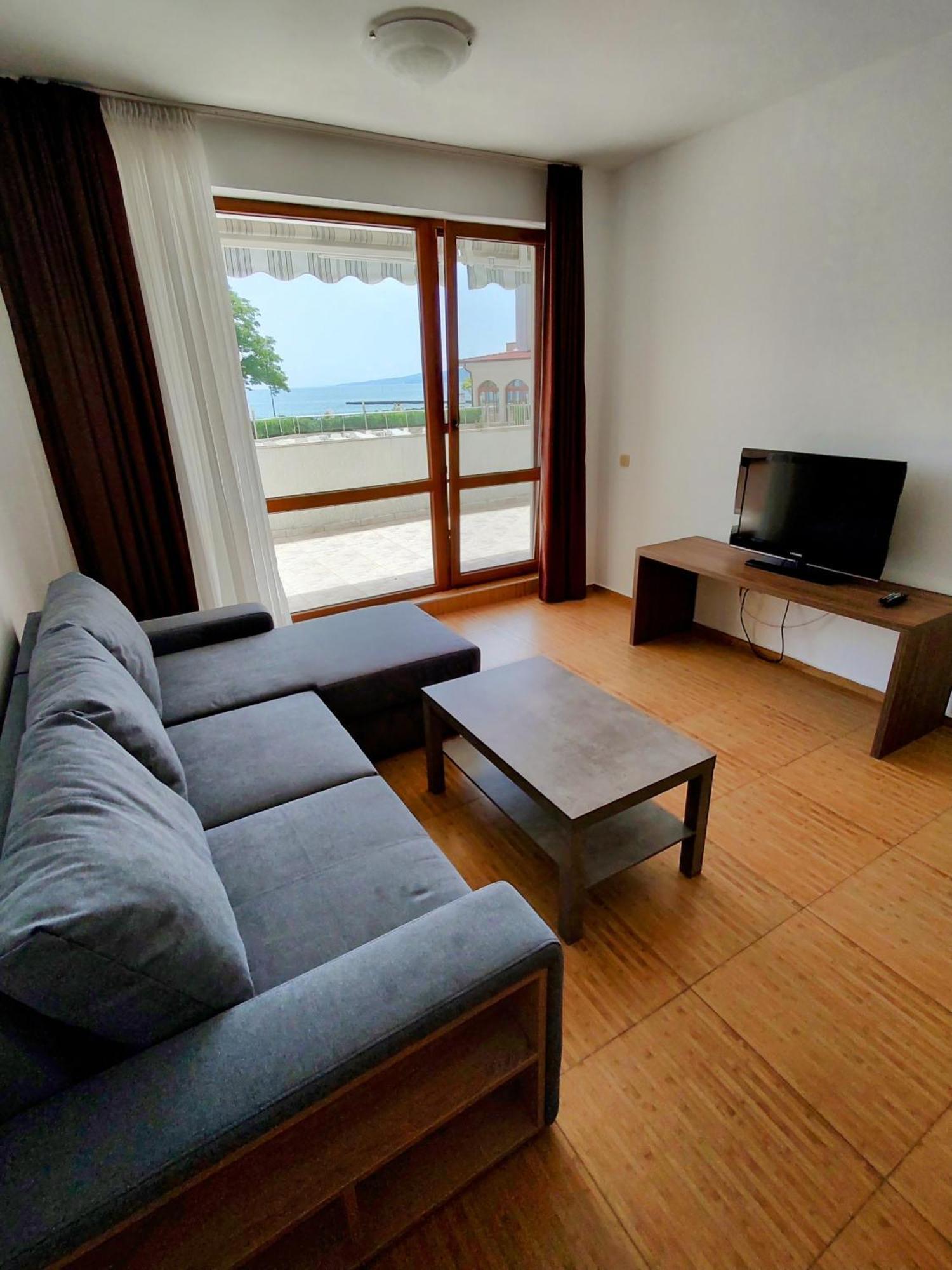 Apartments In Princess Residence Balchik Exterior photo